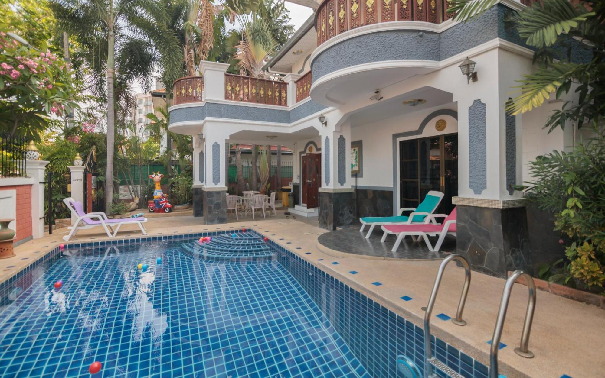 M Near Walking Street Electricity Included Pattaya